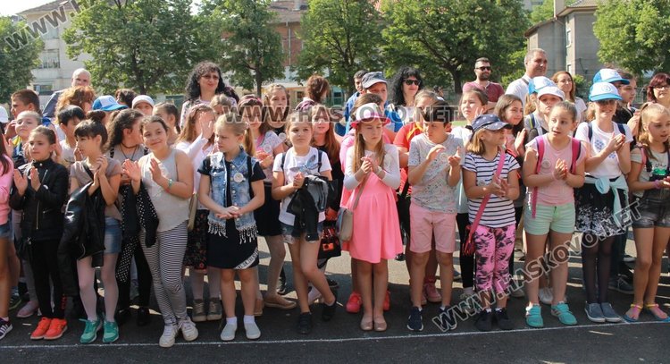 Славейковци почетоха днес своя патрон