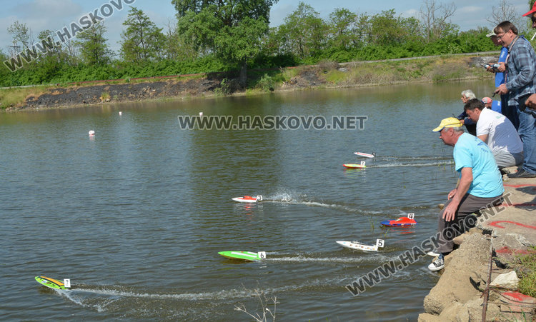 55 мини кораба плаваха край Харманли