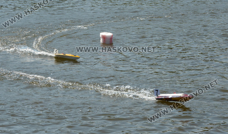 55 мини кораба плаваха край Харманли