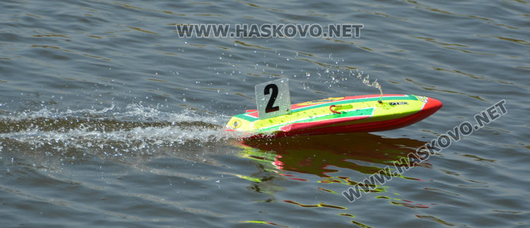 55 мини кораба плаваха край Харманли