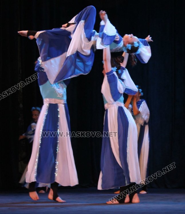 С тържествен концерт СУ "Любен Каравелов"  отпразнува 60 години