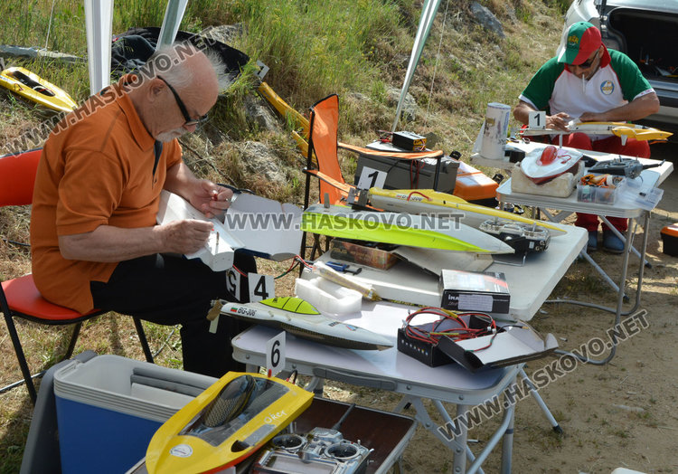 55 мини кораба плаваха край Харманли