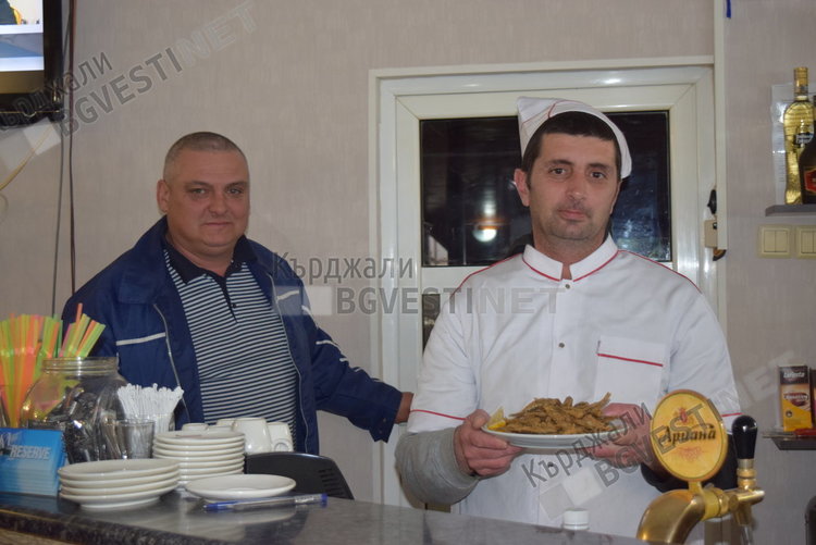 Едва 70 свободни работни места на трудовата борса в Кърджали,  200 безработни окупират Бюрото по труда