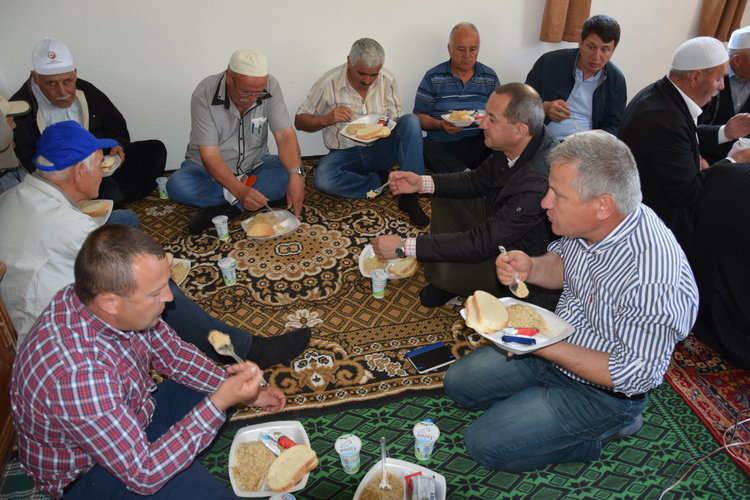 Стотици ядоха кешкек в Искра