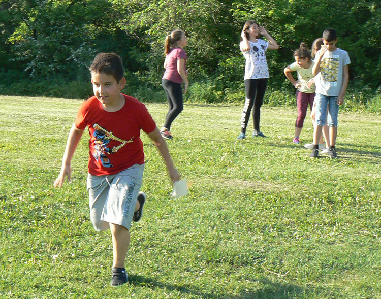20 деца започнаха обучение по ориентиране в Хасково