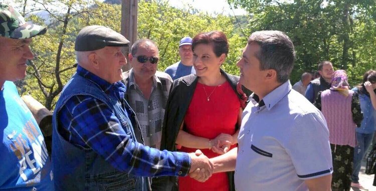 Жители на рудоземски села се оплакаха на депутати от ГЕРБ за лоша инфраструктура 