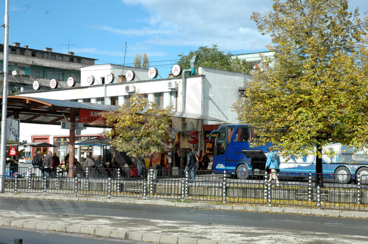 Само 125 учители в Хасково с право на пари за пътни 