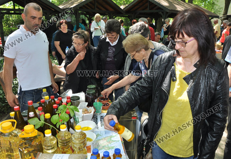 Кулинари от региона показват майсторлък на изложение в Харманли