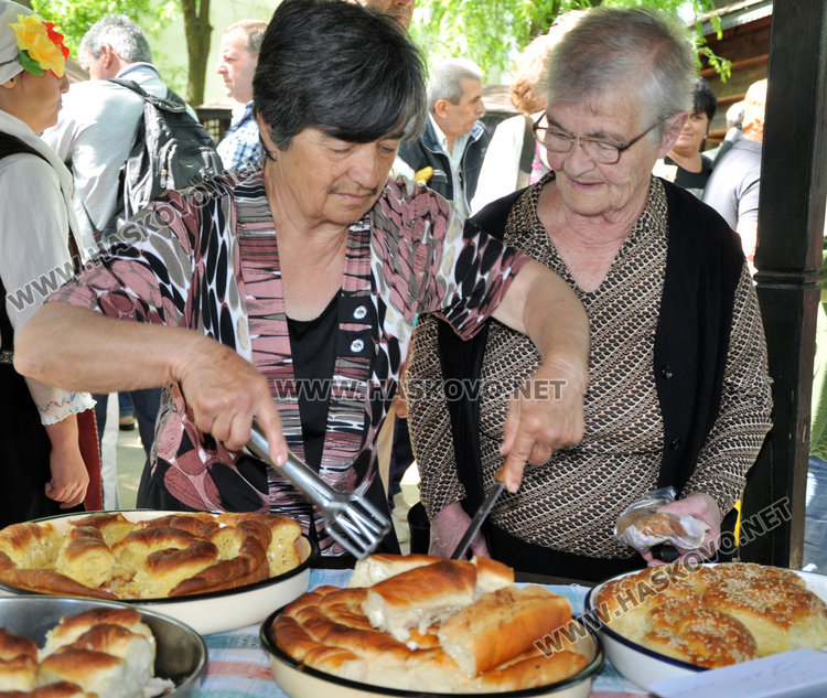 Кулинари от региона показват майсторлък на изложение в Харманли