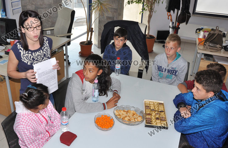 Деца учат журналистика в еТV