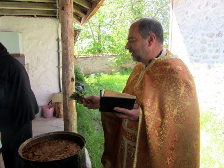 Водосвет и литургия в манастира „Св. Атанасий“ край Смолян