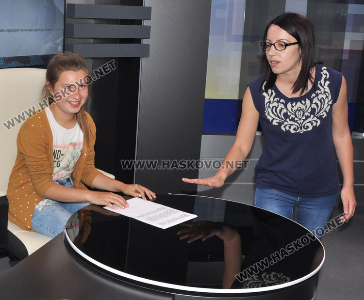 Деца учат журналистика в еТV