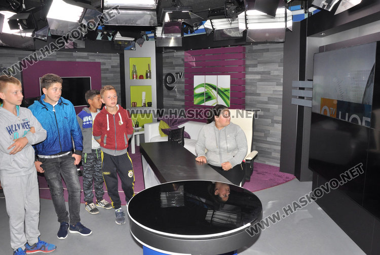 Деца учат журналистика в еТV