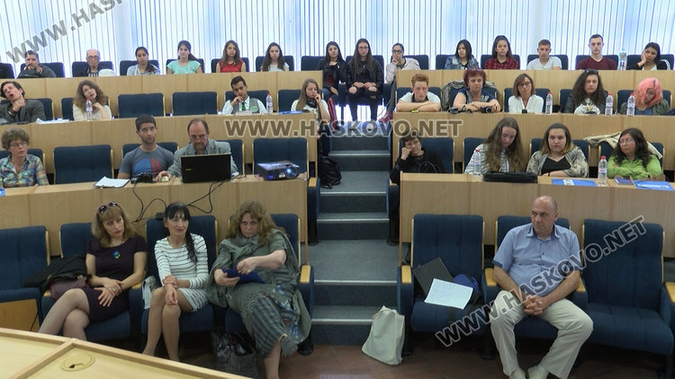 Национална младежка литературна конференция започна в Димитровград