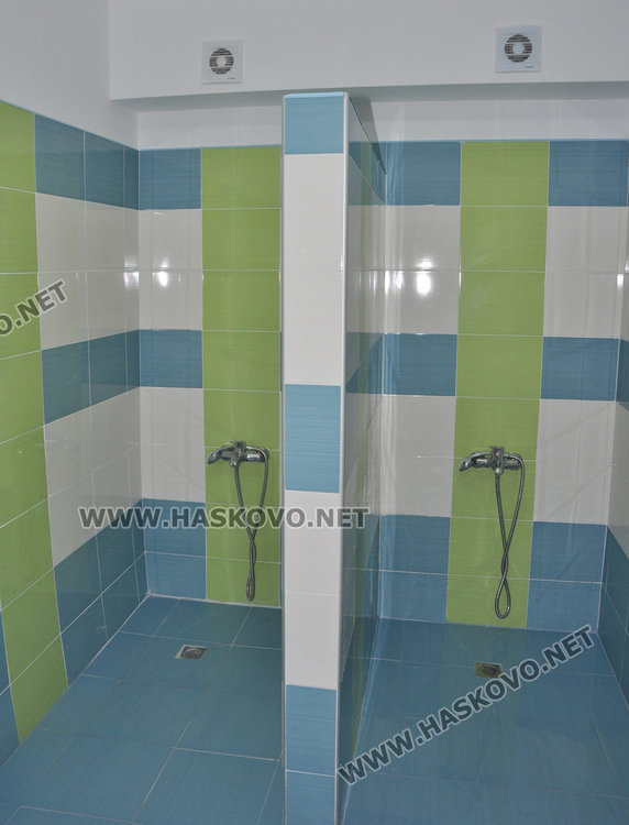 5-годишни вече учат плуване в басейна на детска градина „Елхица“