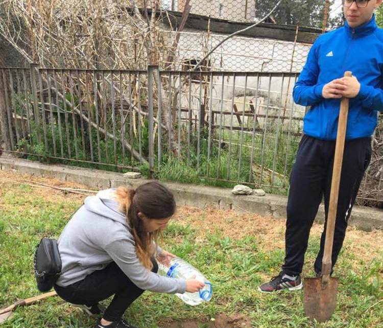 С благородни инициативи абитуриентите на „Златаров“ оставят следа
