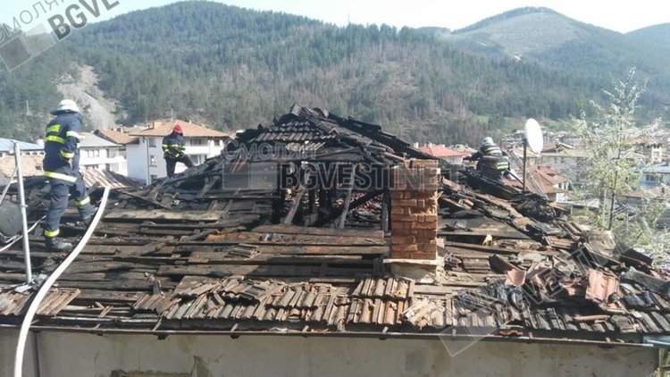 28 пожара горяха през април, един човек пострада