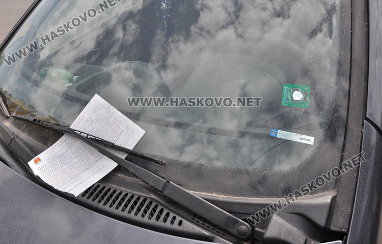 Орфейци паркират на кръстовище, да не пречат на ремонта, глобяват ги