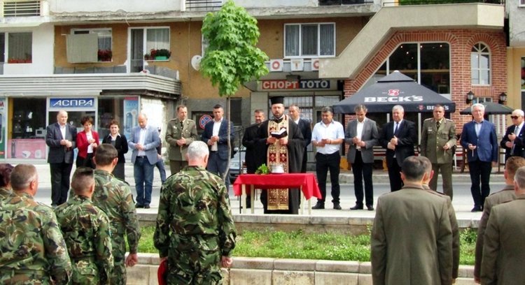 Тържество и водосвет за Деня на Българската армия в 101 Алпийски полк в Смолян, единствен в страната