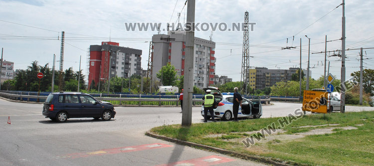 Бургазлия засече хасковски Сеат на пътния възел в Орфей