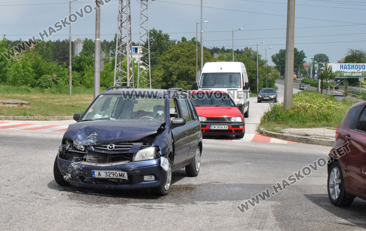 Бургазлия засече хасковски Сеат на пътния възел в Орфей