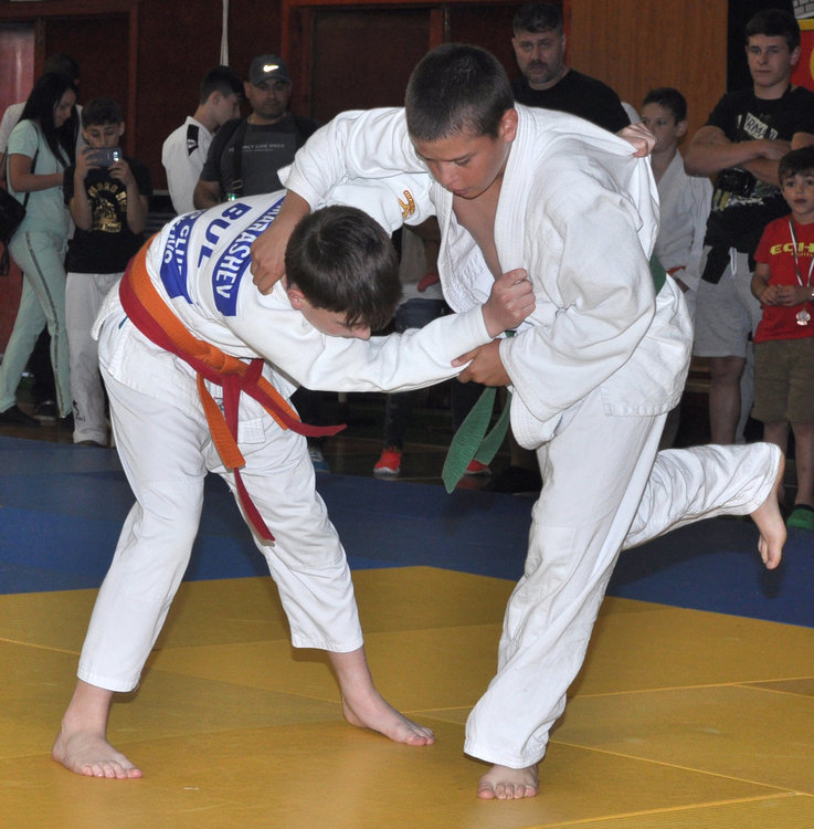 200 джудисти мерят сили в зала Дружба за 50-тата годишнина на хасковския клуб