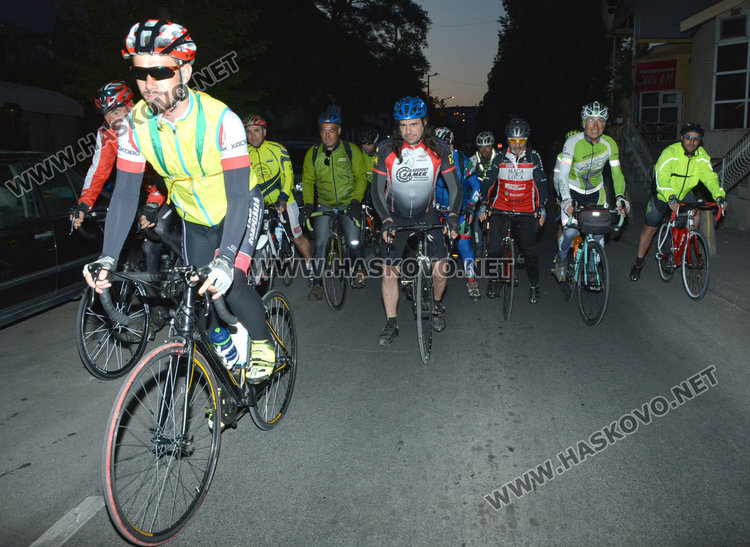 68-годишен колоездач стартира в 308-километрово състезание