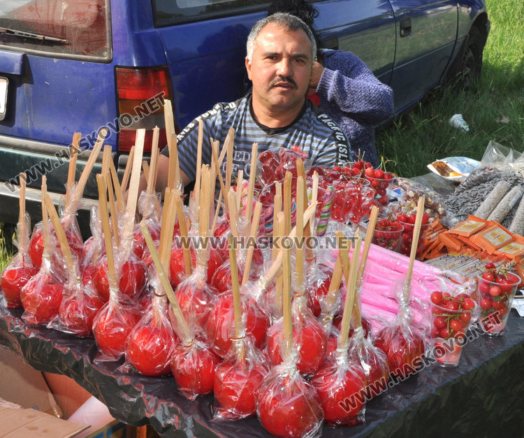 Въртят стотици чевермета край Широка поляна за Хадърлез 