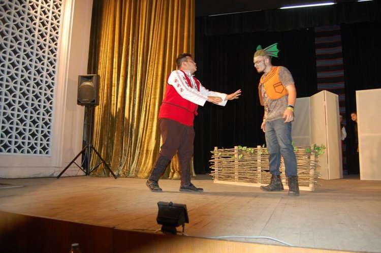 Артисти от ПГСС разказаха как Георги побеждава триглавия змей