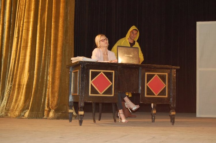 Артисти от ПГСС разказаха как Георги побеждава триглавия змей