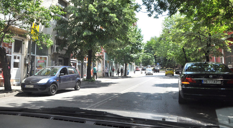 Читател: Вижте как се прави тапа на Кърджалийска