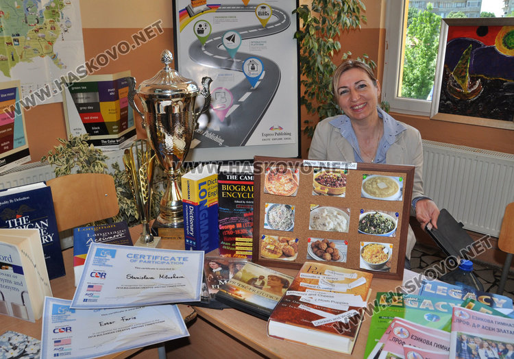 С отворени врати и караоке закриха испанската седмица в Езиковата