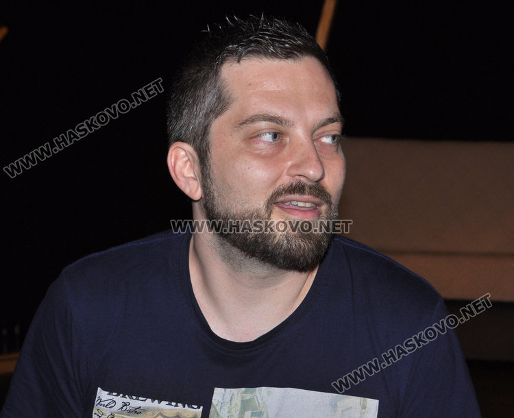 авторът Петър Влайков