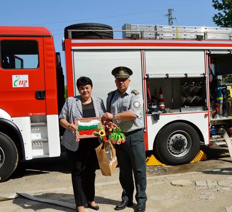 „Евакуираха“ деца при учение за пожар в Черноочене