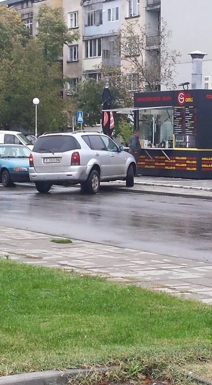 Как си паркираме в Димитровград или „войната по пътищата“