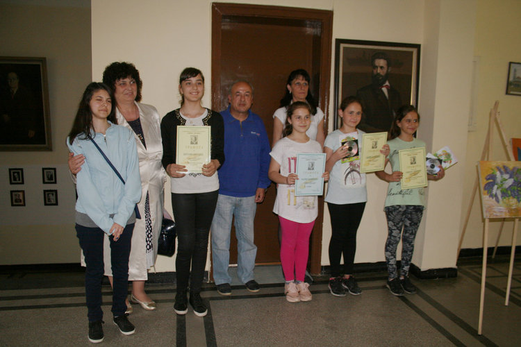 Рекорден брой творци участваха в конкурса „Димка Янчева“