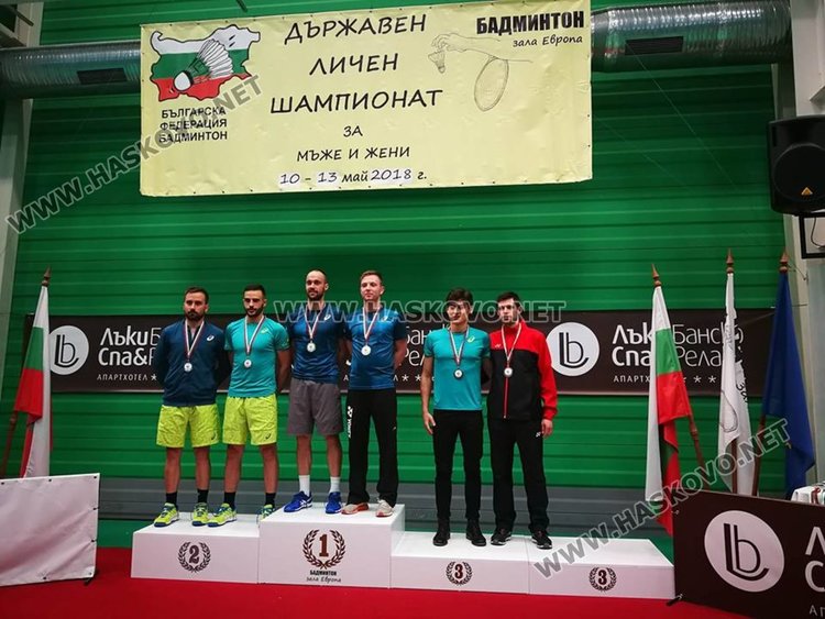 Пейо Бойчинов е републикански вицешампион по бадминтон, с Панев – сребърни на двойки