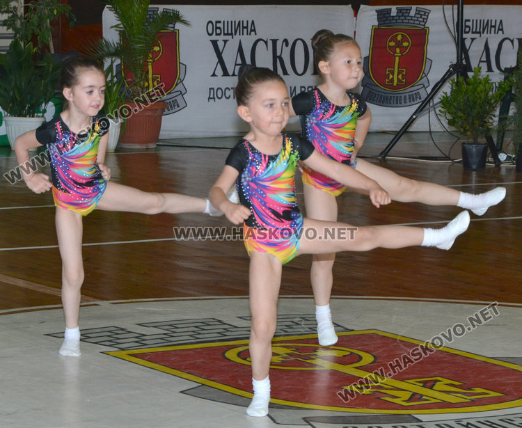  200 посягат към  Купата на Хасково по аеробика