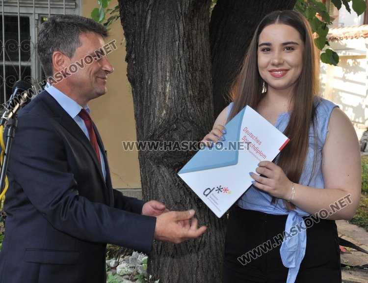 26 от Езиковата с шанс да учат във ВУЗ в Германия и Австрия