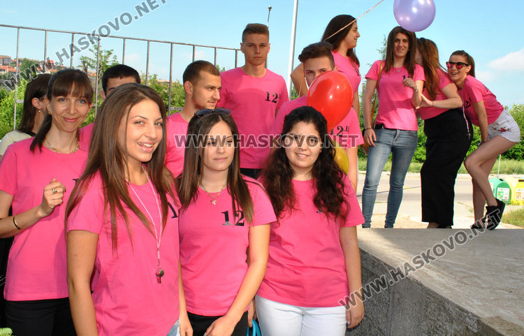 ФСГ изпрати 137 абитуриенти, Анелия Руменова получи наградата „Атанас Буров“