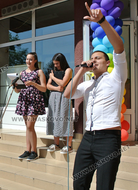 Със златни медали изпрати двама от абитуриентите си Гимназията по туризъм