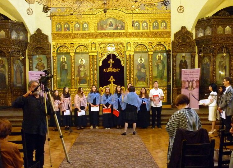 Детски църковен хор от Смолян с грамоти от фестивал за православни песнопения
