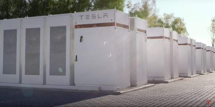 Tesla изгражда виртуална електроцентрала за балансиране на мрежата в Европа (видео)