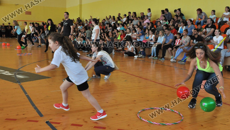 80 деца и родители в състезание за Деня на спорта