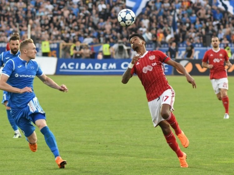 ЦСКА победи Левски с 3:2 