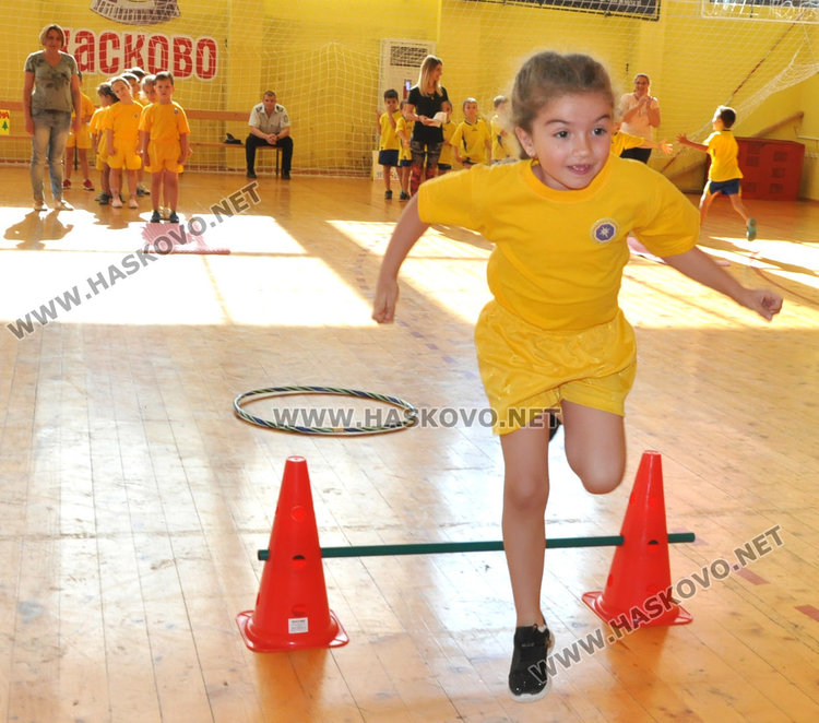 80 деца и родители в състезание за Деня на спорта