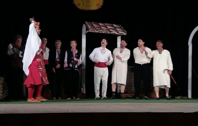 Премиерата на "Женско царство" препълни салона на читалището