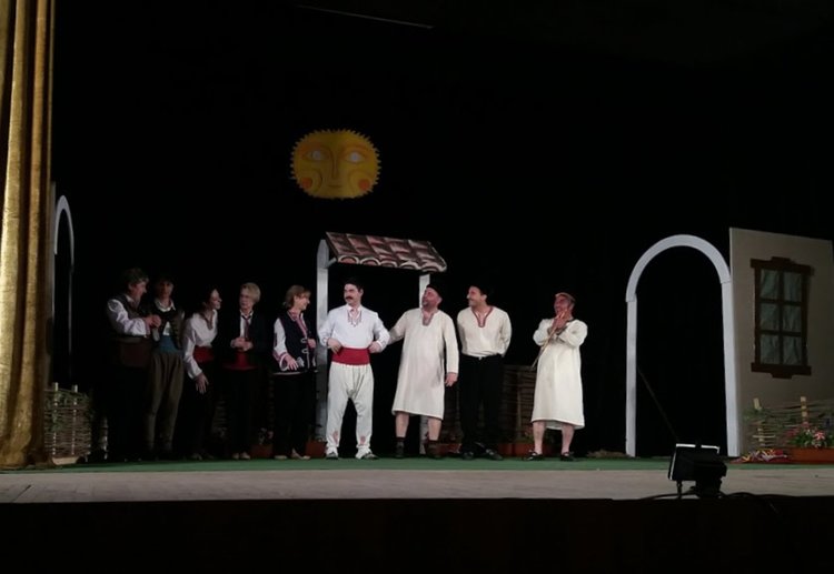 Премиерата на "Женско царство" препълни салона на читалището