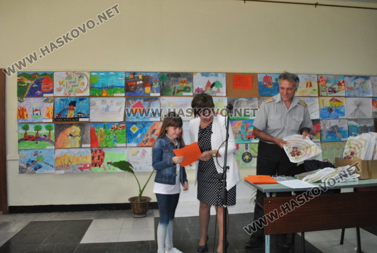 86 деца показват пожари и наводнения, 20 отиват на национален конкурс 