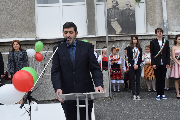 СУ”Отец Паисий” изпрати Випуск 2018